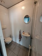Molenwerf 21N, 1911 DB Uitgeest - 17 Toilet boven.jpeg